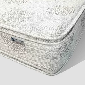 Đệm lò xo liên kết twoclasses thiết kế sang trọng, khung viền chắc chắn