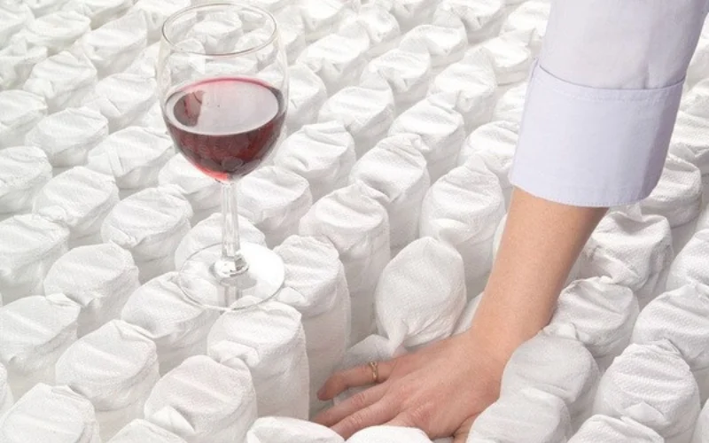 Số lượng và chất lượng lò xo túi