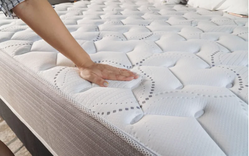 Chất liệu lớp trên cùng