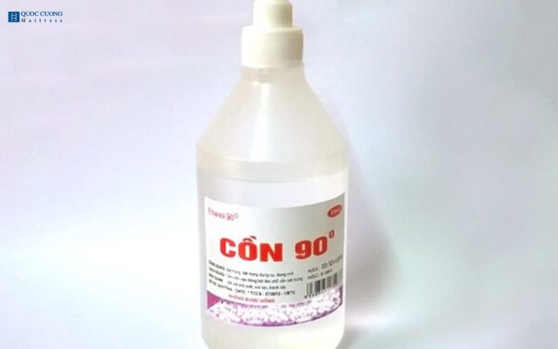 Khử mùi nệm bông ép nhanh bằng cồn y tế