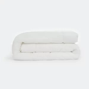 Ruột chăn lông vũ có công nghệ vải Down-proof giúp ngăn lọt lông ra ngoài