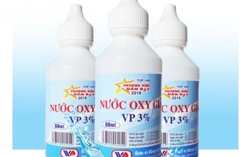 Khử mùi nước tiểu mèo trên đệm bằng oxy già và nước rửa chén