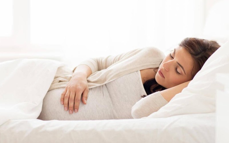 Phụ nữ mang thai không nên chọn đệm mềm